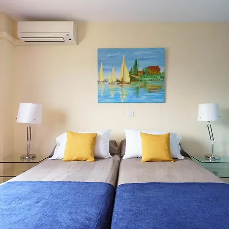 Malagasuite Beautiful Coast Апартаменты *